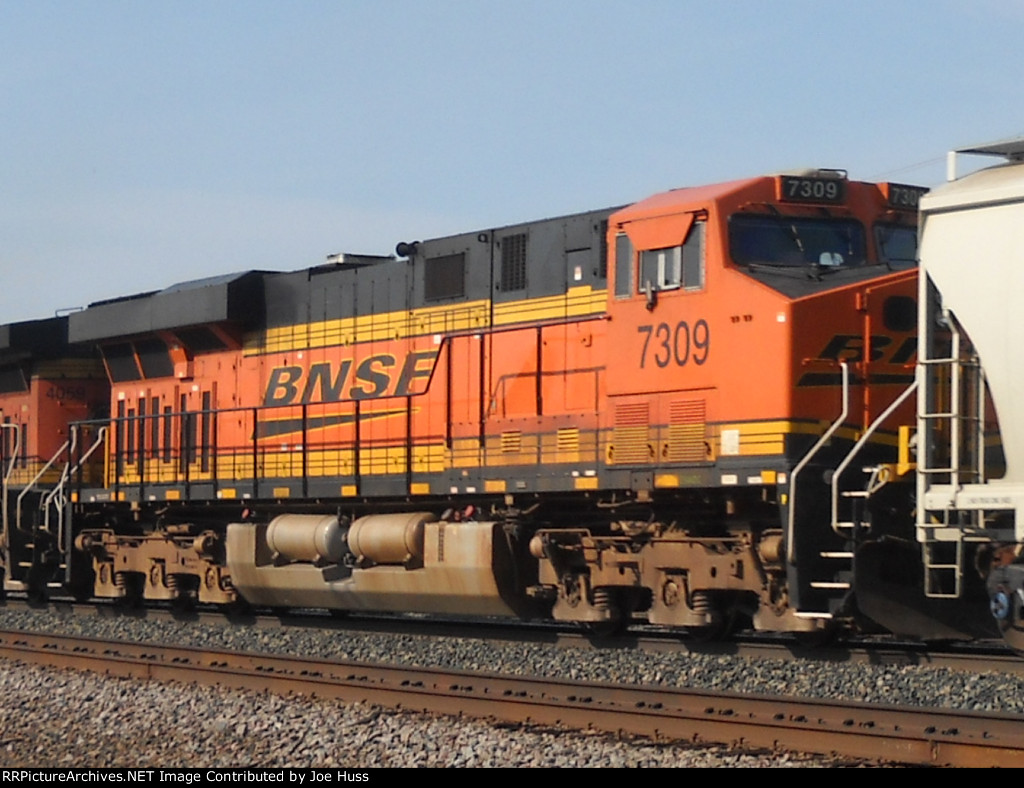 BNSF 4384 DPU